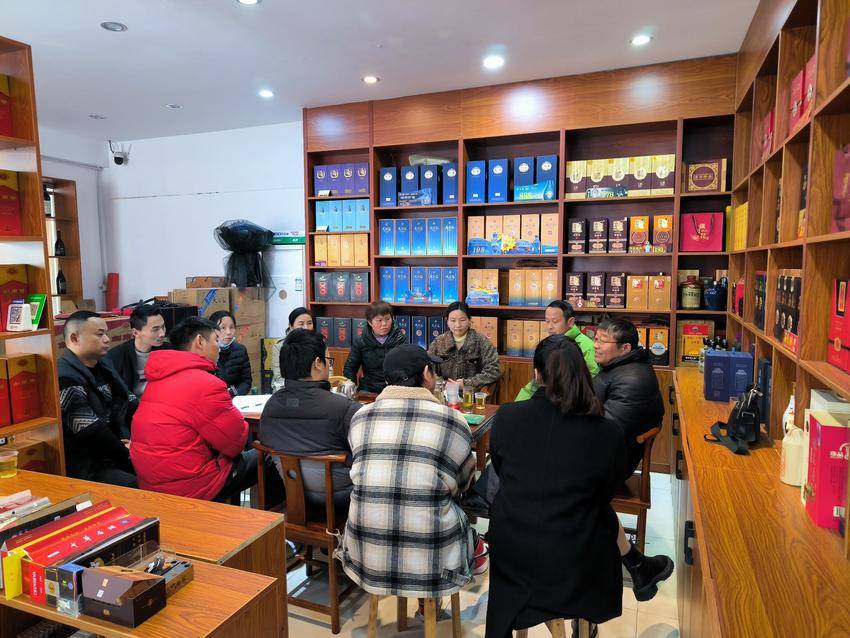 南漳 當“520”浪漫日遇上煙草專賣法與酒類經營規(guī)范